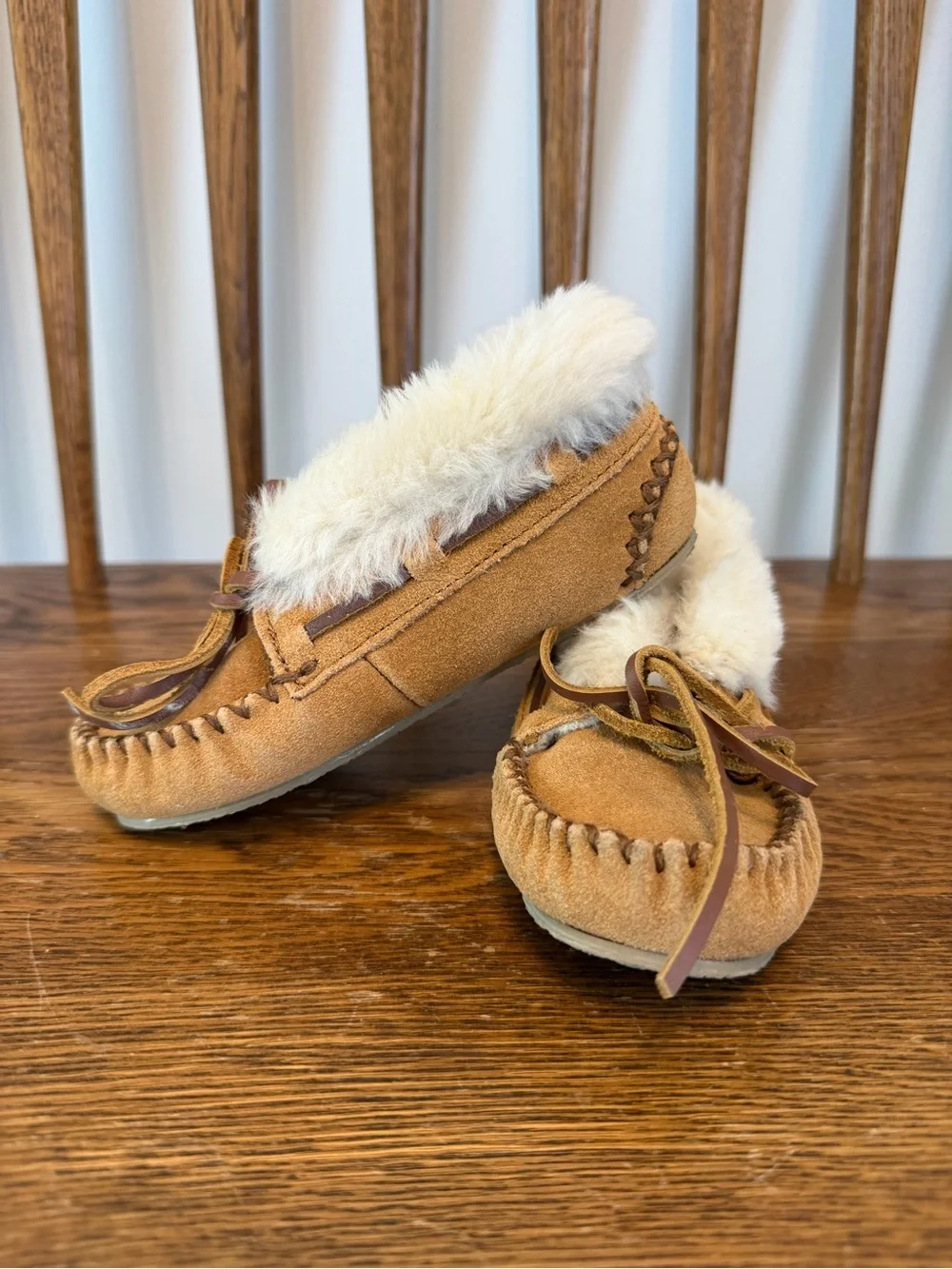 Minnetonka Kids' Moccasin Slippers - Tan Suede - Size 10 (Toddler/Little Kid)